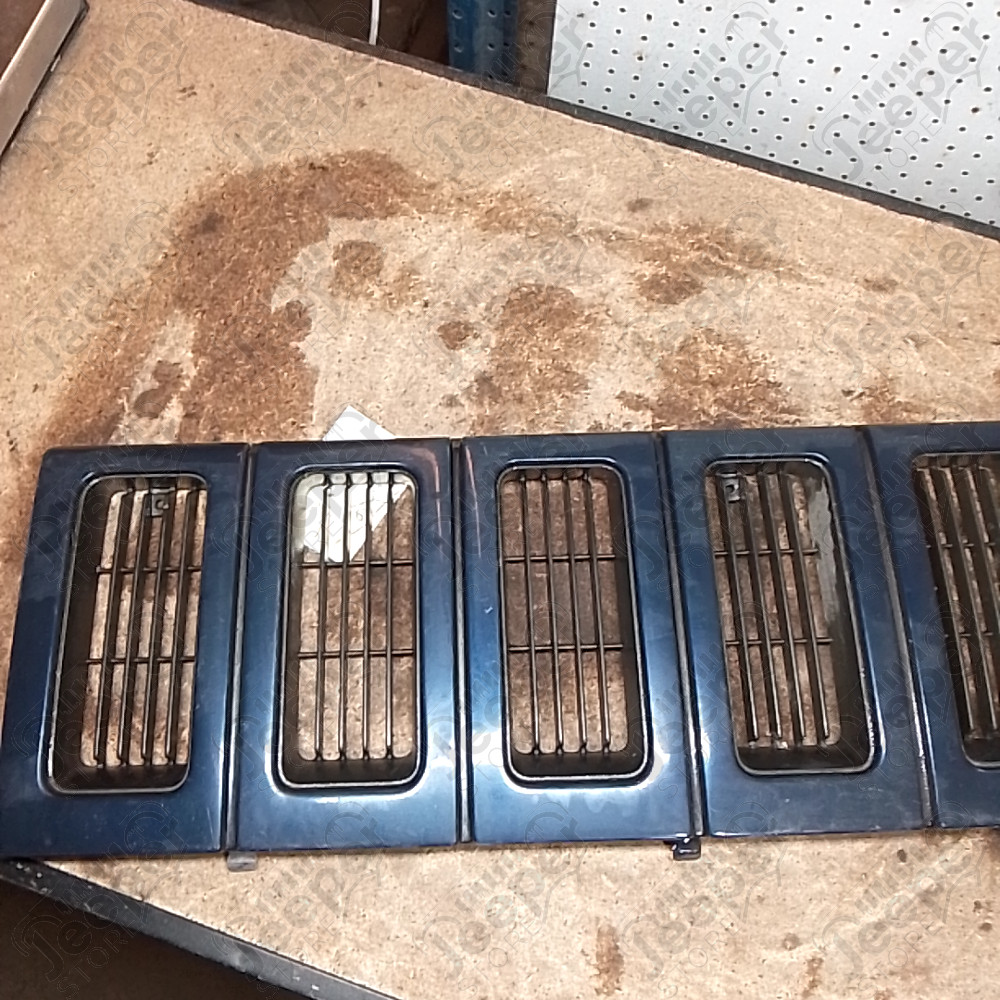 Occasion : Calandre bleue/violette pour Jeep Grand Cherokee ZJ, ZG