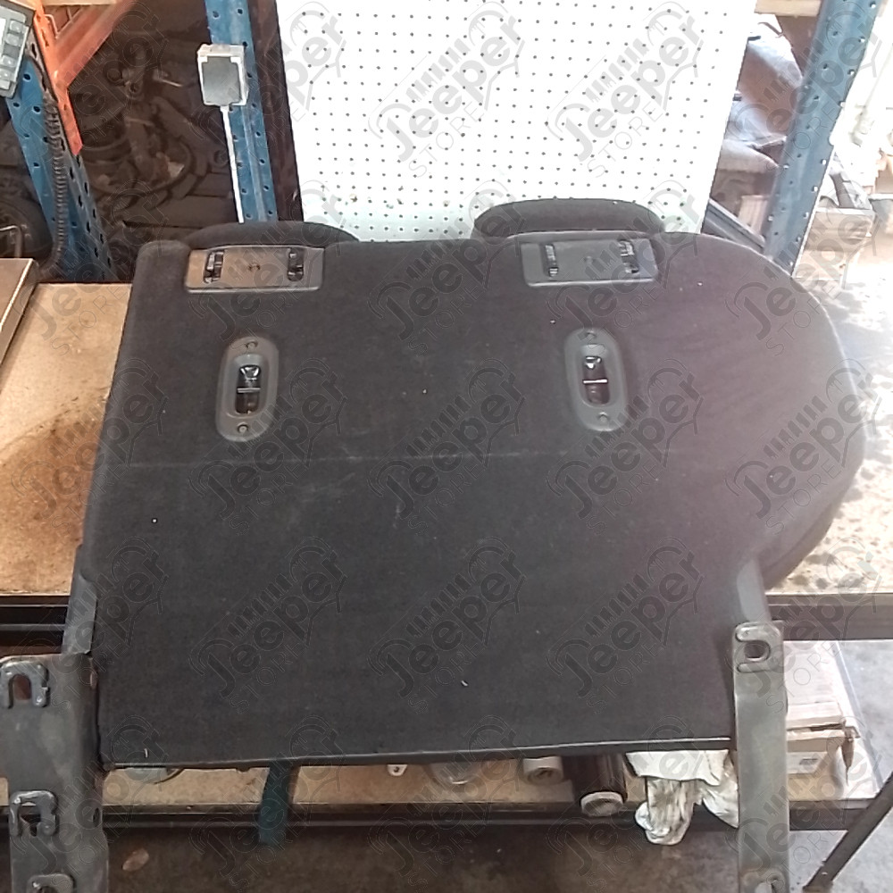 Occasion : Dossier 2/3 banquette arrière noir en cuir + appuis tête pour Jeep Grand Cherokee WJ, WG