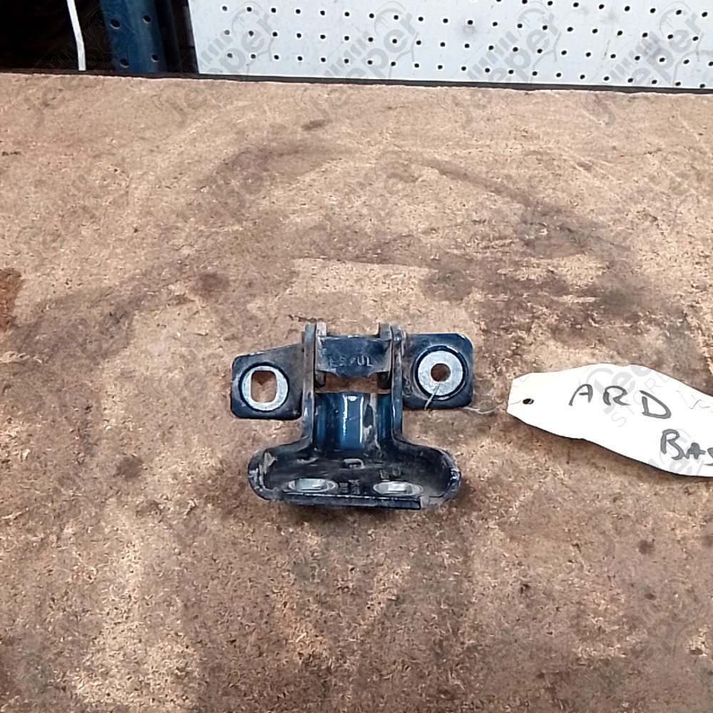 Occasion : Charnière pour porte arrière droit (bas) pour Jeep Grand Cherokee WJ, WG