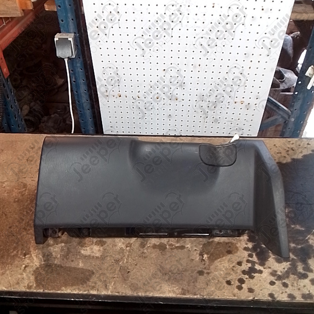 Occasion : Plastique intérieur sous tableau de bord (gauche) pour Jeep Grand Cherokee WJ, WG