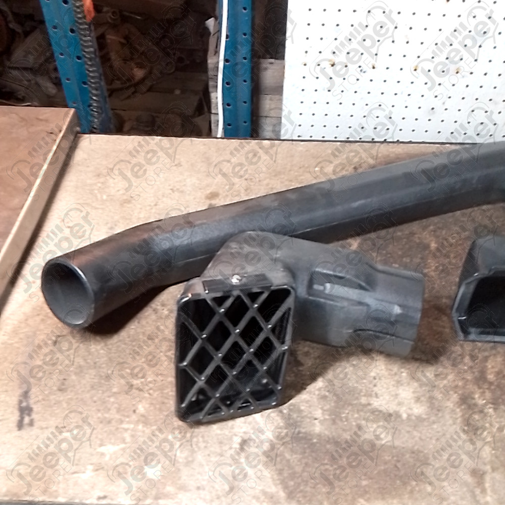 Occasion : Snorkel pour moteur 4.0L (sans fixation et sans visserie) pour Jeep MJ, XJ
