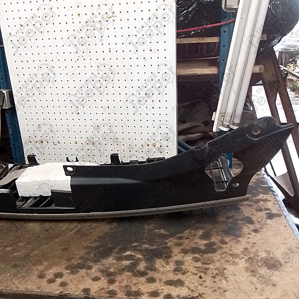 Occasion : Calandre grise pour Jeep Grand Cherokee WH, WK