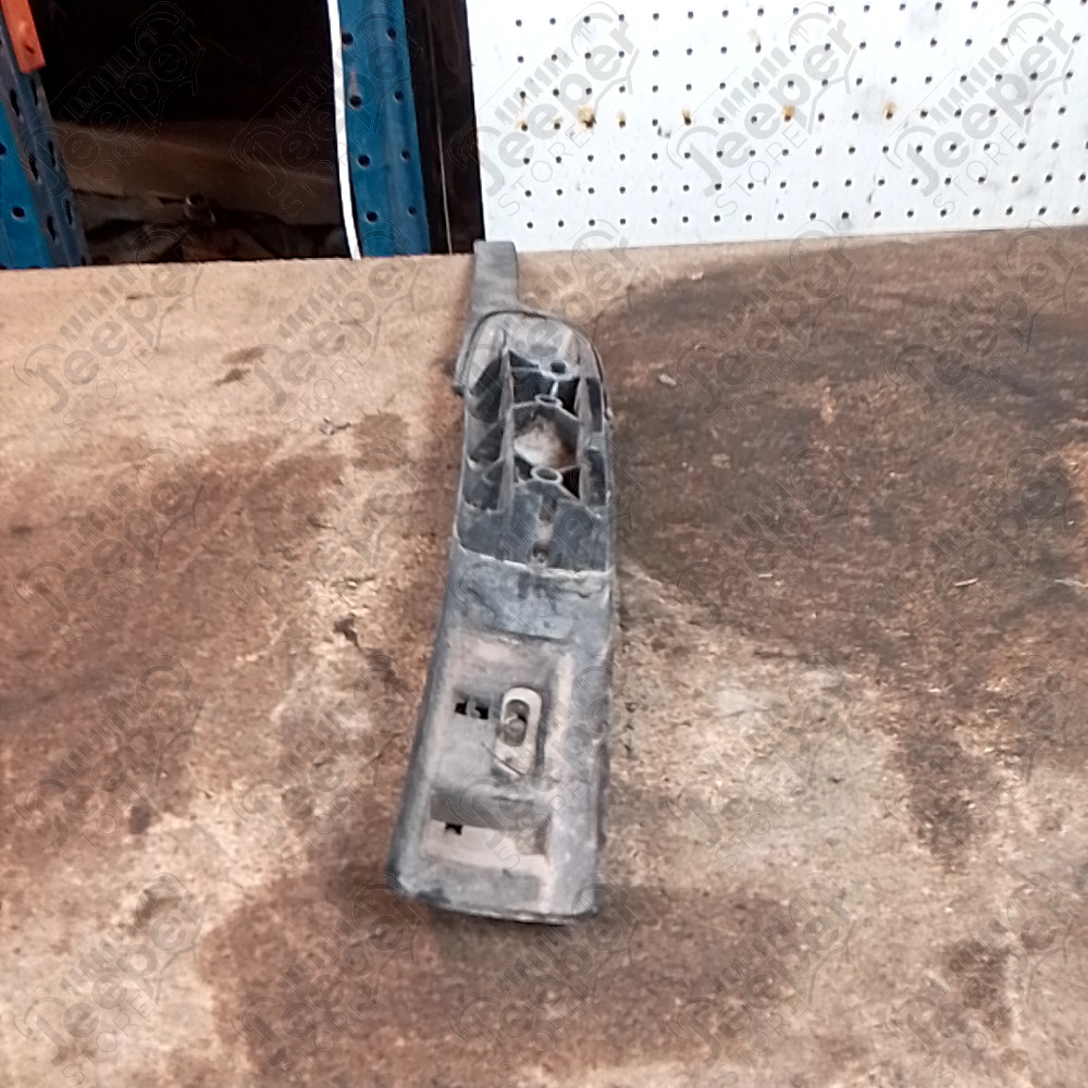 Occasion : Fixation avant gauche pour barre de toit d'origine pour Jeep Grand Cherokee WJ, WG