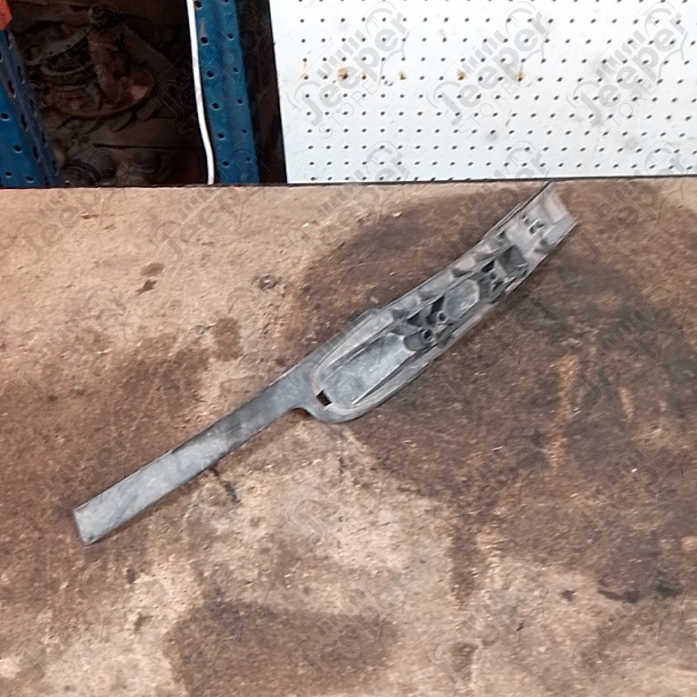 Occasion : Fixation avant droit pour barre de toit d'origine pour Jeep Grand Cherokee WJ, WG