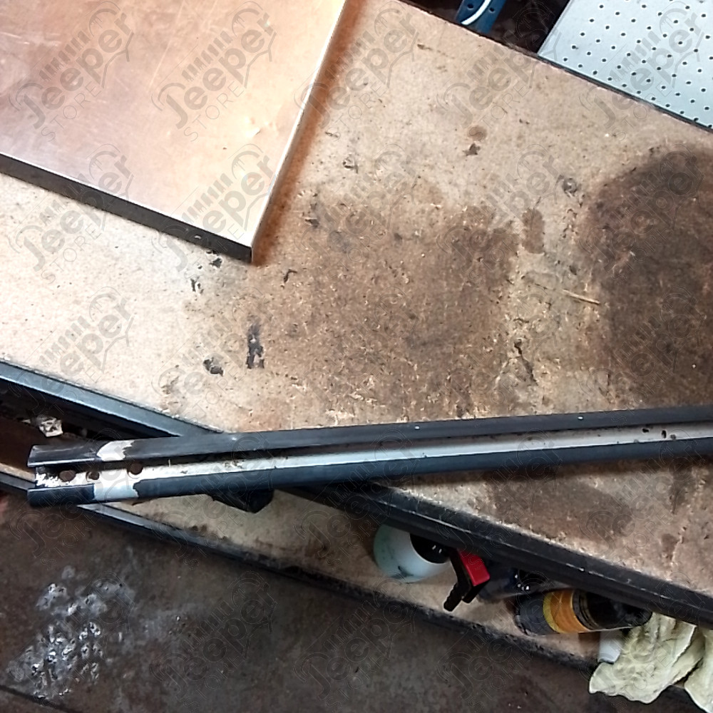 Occasion : Barre de toit d'origine (gauche) pour Jeep Grand Cherokee WJ, WG
