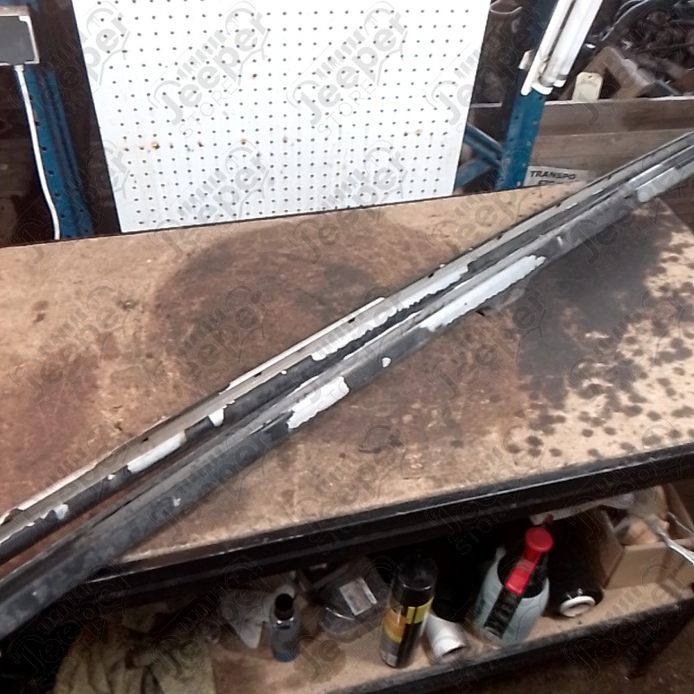 Occasion : Kit barres de toit d'origine (gauche + droit) ( à refaire) pour Jeep Grand Cherokee WJ, WG
