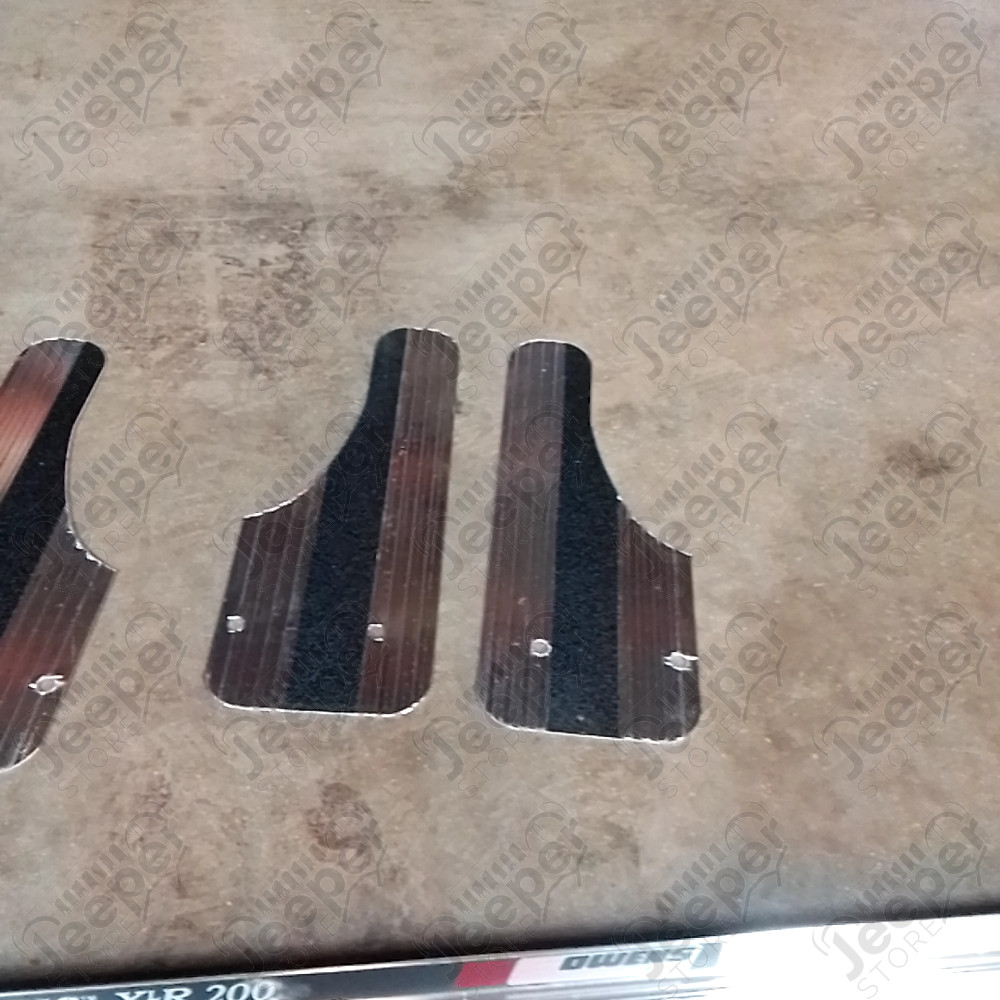 Occasion : Kit de plateaux de marche pied en aluminium avec bande anti dérapante + kit de bavettes pour Jeep divers