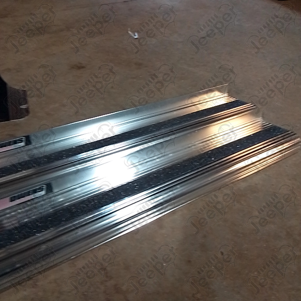 Occasion : Kit de plateaux de marche pied en aluminium avec bande anti dérapante + kit de bavettes pour Jeep divers