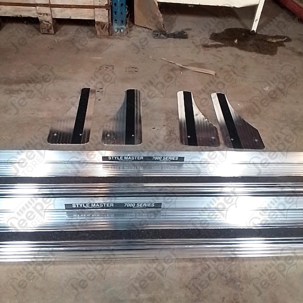 Occasion : Kit de plateaux de marche pied en aluminium avec bande anti dérapante + kit de bavettes pour Jeep divers