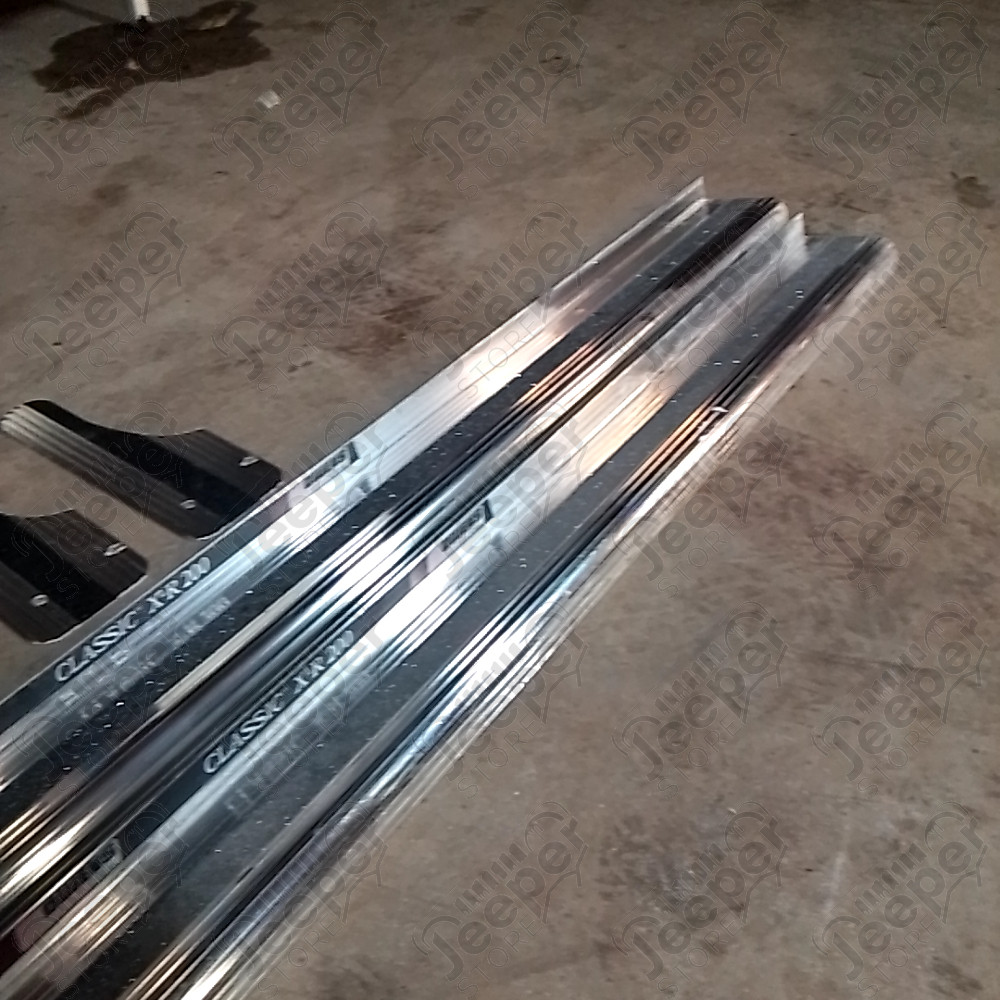 Occasion : Kit de plateaux de marche pied en aluminium avec bande anti dérapante + kit de bavettes pour Jeep divers