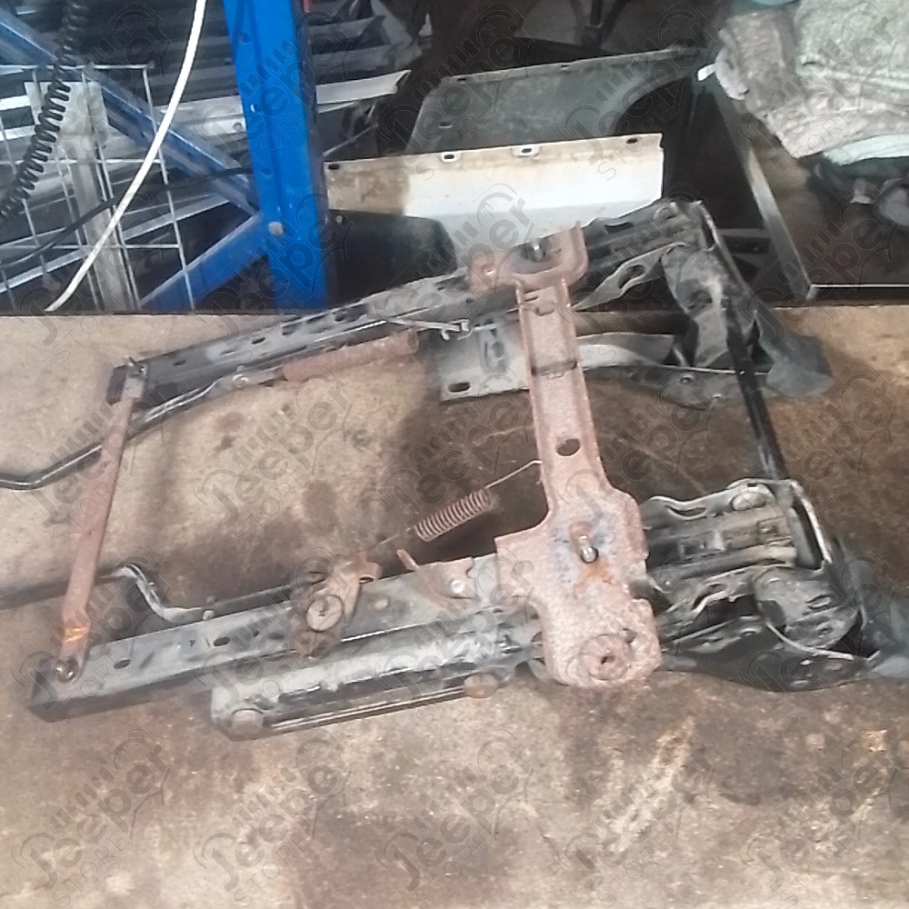 Occasion : Socle de siège passager pour Jeep Wrangler TJ