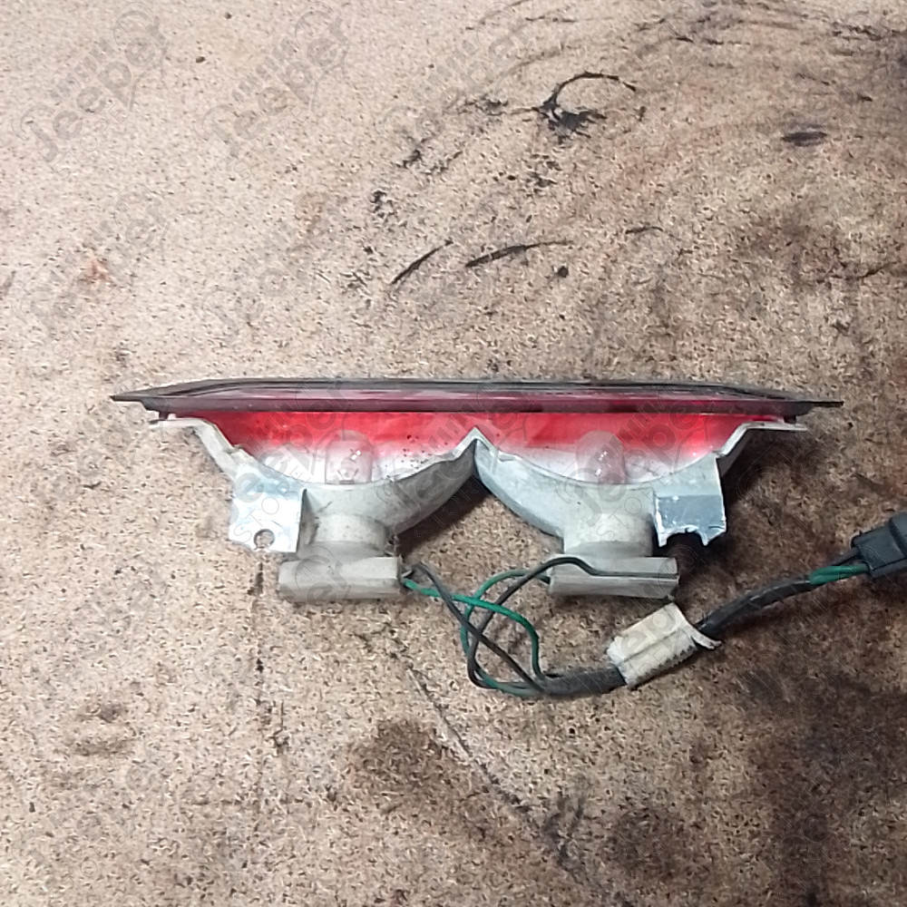 Occasion : 3eme feu stop (fixation cassée) pour Jeep Grand Cherokee ZJ, ZG