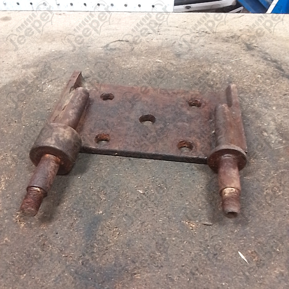 Occasion : Fixation de lame sur pont avant droit pour Jeep CJ5, CJ7, CJ8