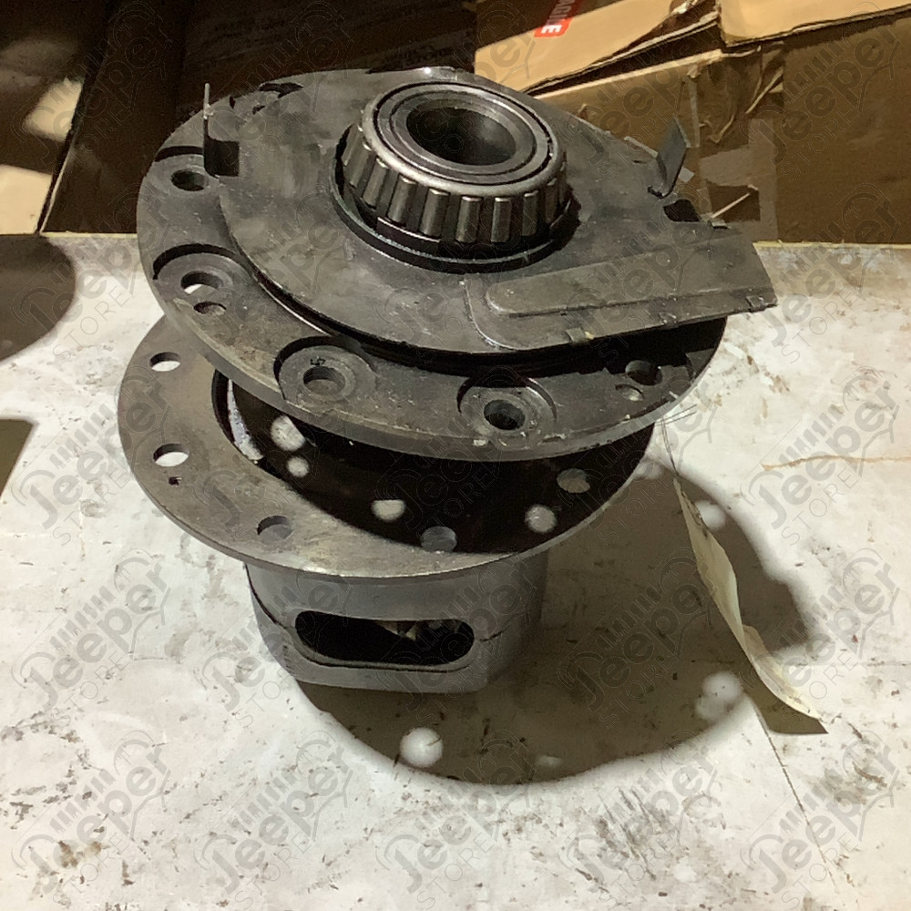 Occasion : Cage de différentiel arrière dana 44 avec varie lock. Disques en bon état. A refermer pièces manquantes. Pour ratio 3.73 et + pour Jeep Grand Cherokee WJ, WG