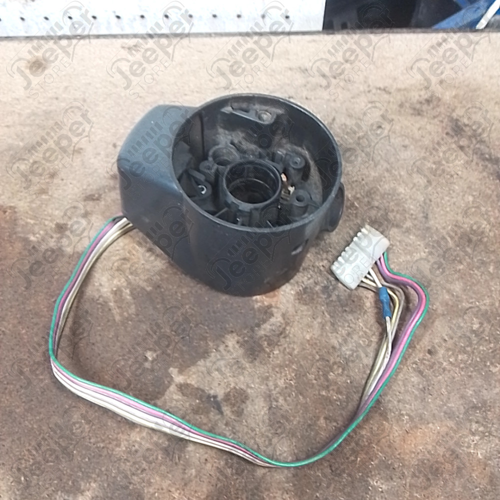 Occasion : Cache plastique gris au niveau du neiman sur colonne de direction pour Jeep CJ7, CJ8, YJ, XJ