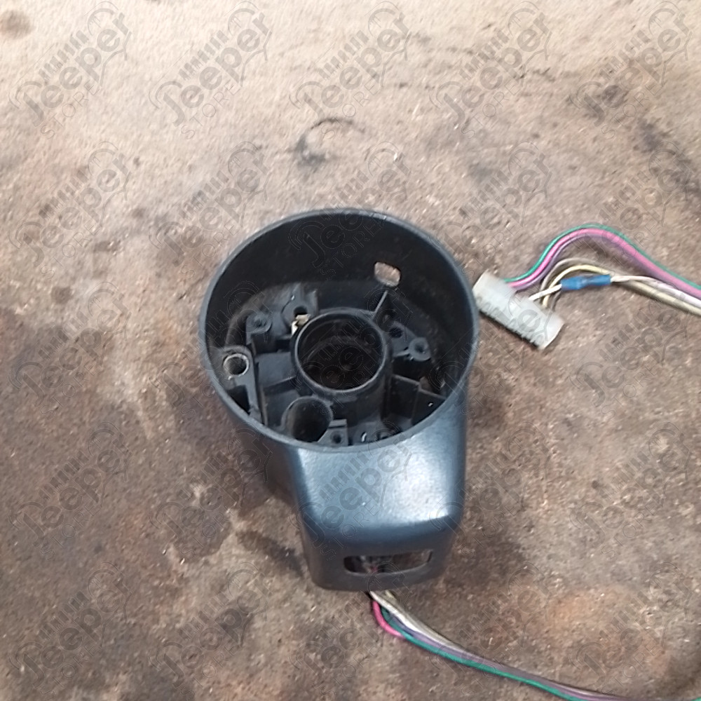 Occasion : Cache plastique gris au niveau du neiman sur colonne de direction pour Jeep CJ7, CJ8, YJ, XJ