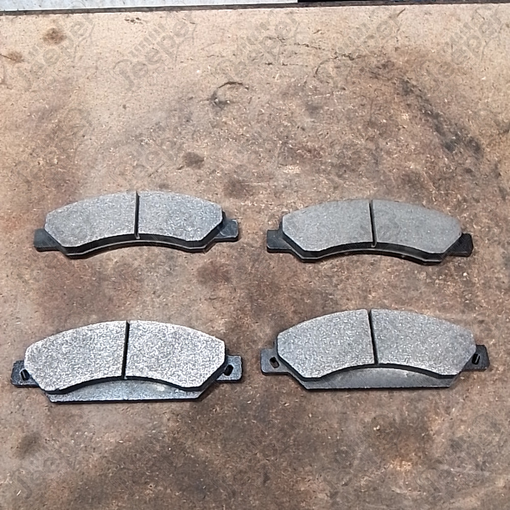 Occasion : Kit de plaquettes de frein avant Cadillac, Chevrolet, GMC pour Jeep divers