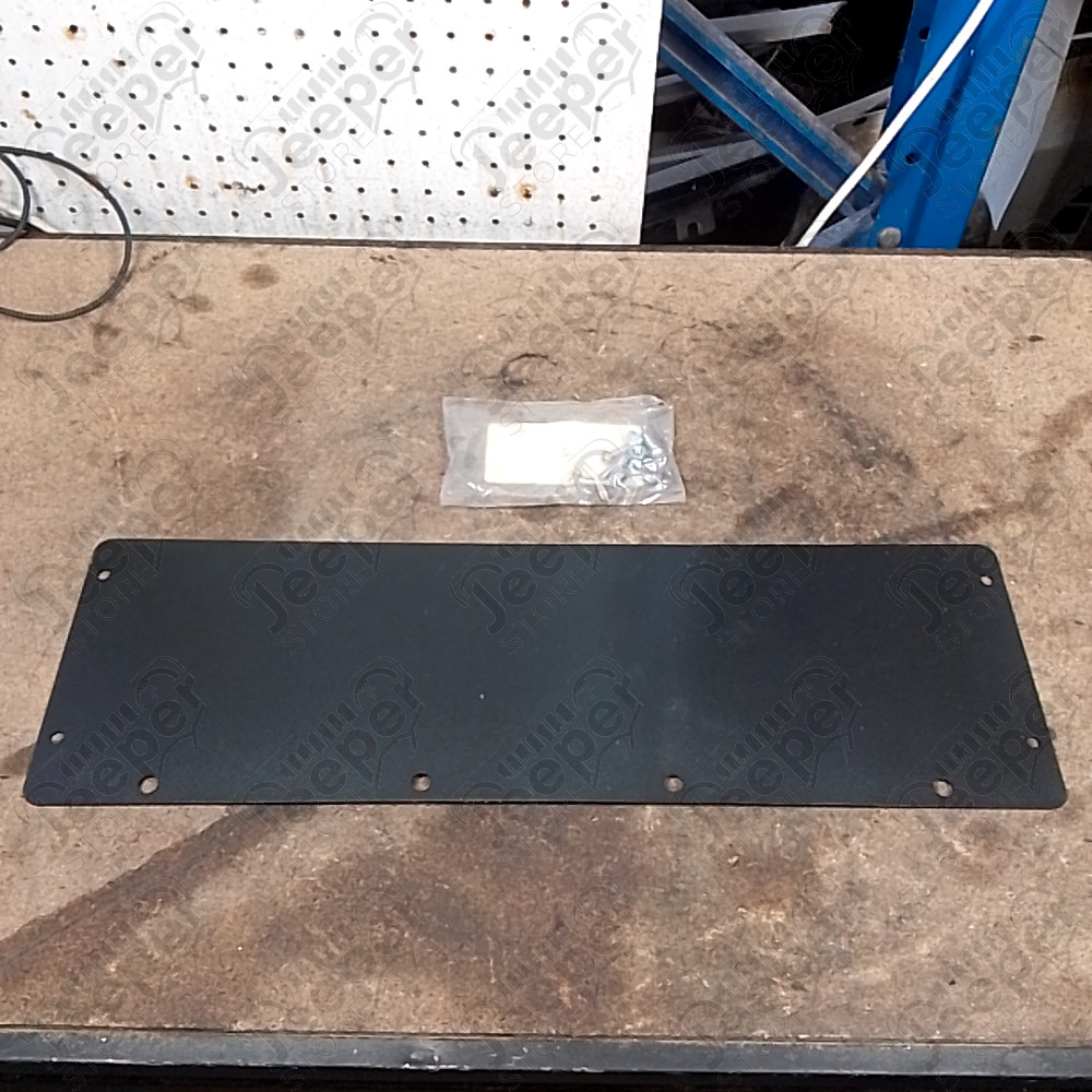 Occasion : Plaque de fermeture treuil pour pare chocs avant AEV pour Jeep Wrangler JK