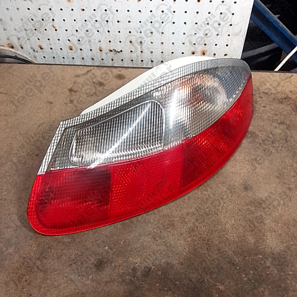 Occasion : Feu arrière gauche pour Porsche Boxster 986 2.5L essence phase 1 