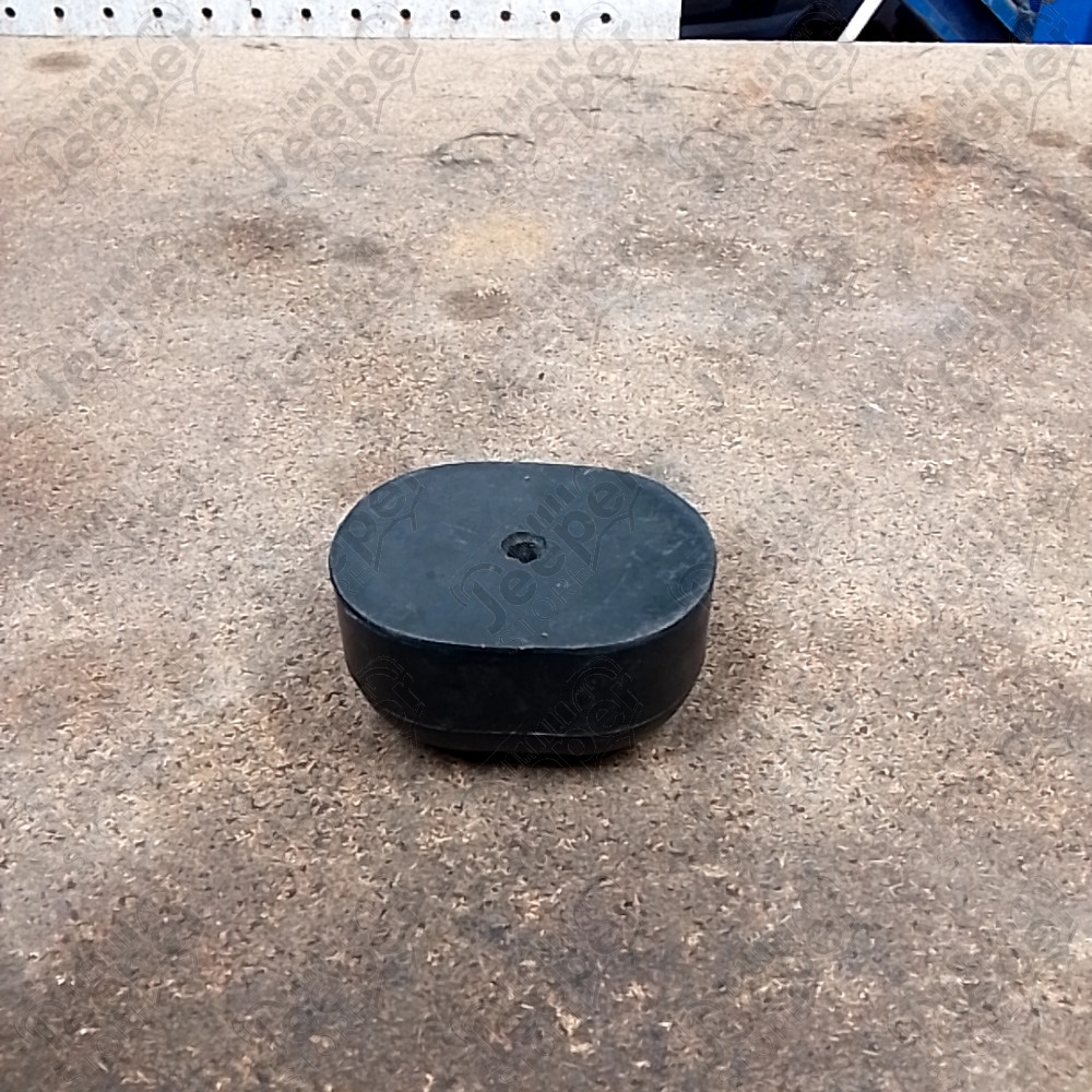 Occasion : Butée de roue de secours / longueur : 7 cm / hauteur : 4 cm pour Jeep TJ, JK