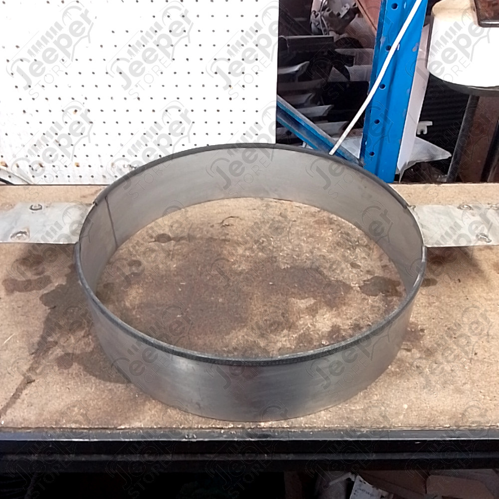 Occasion : Buse d'air en acier (faite maison) / diamètre : 50,5 cm / hauteur : 12 cm / largeur fixation : 77 cm pour Jeep divers