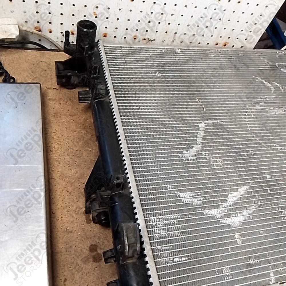 Occasion : Radiateur moteur 2.8L CRD (choc) pour Jeep Wrangler JK