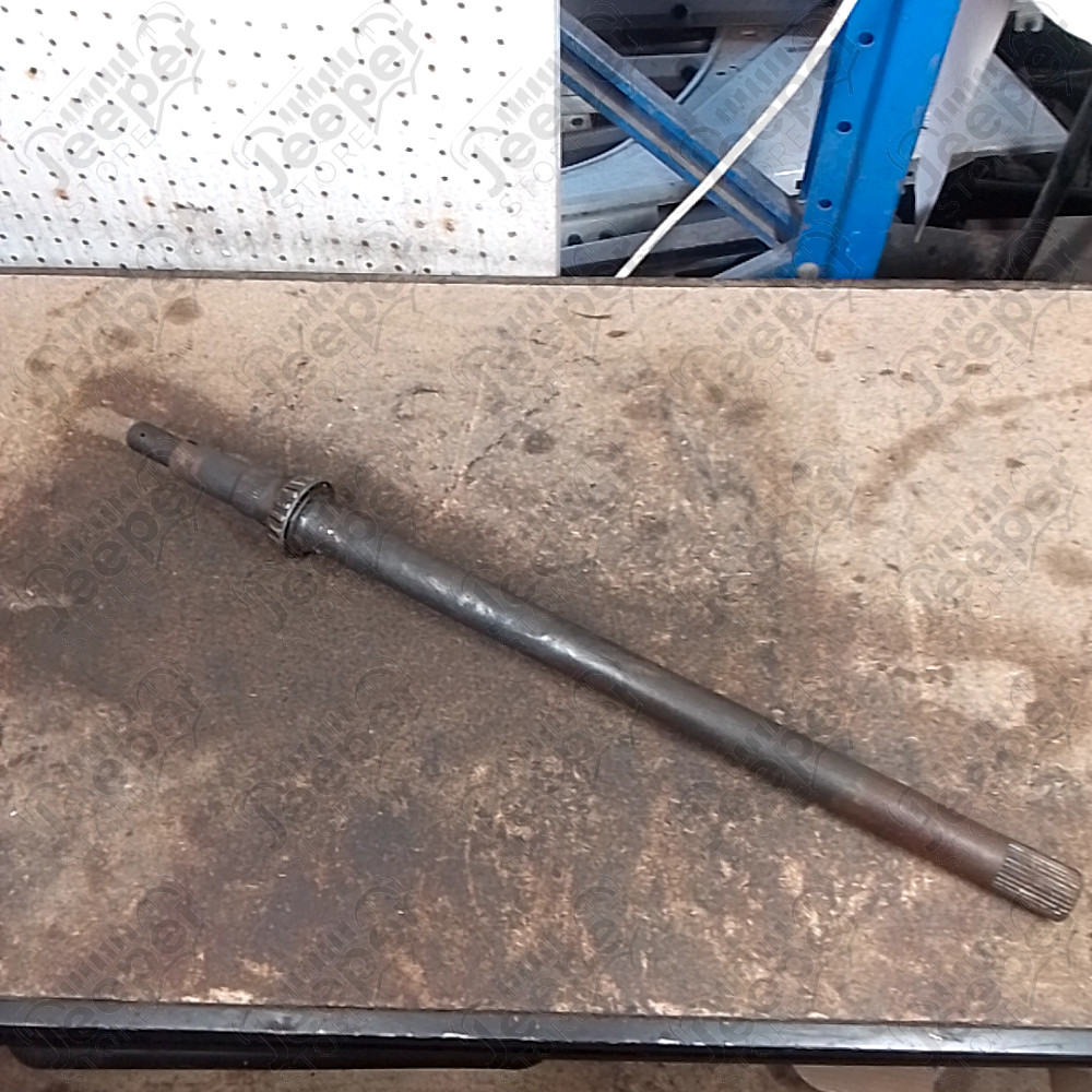 Occasion : Arbre arrière nu/ longueur : 67 cm pour Jeep CJ5, CJ6, CJ7, CJ8