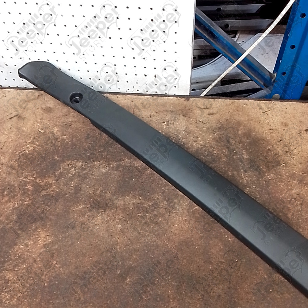 Occasion : Baguette de finition entre pare chocs avant et calandre pour Jeep JL, JT