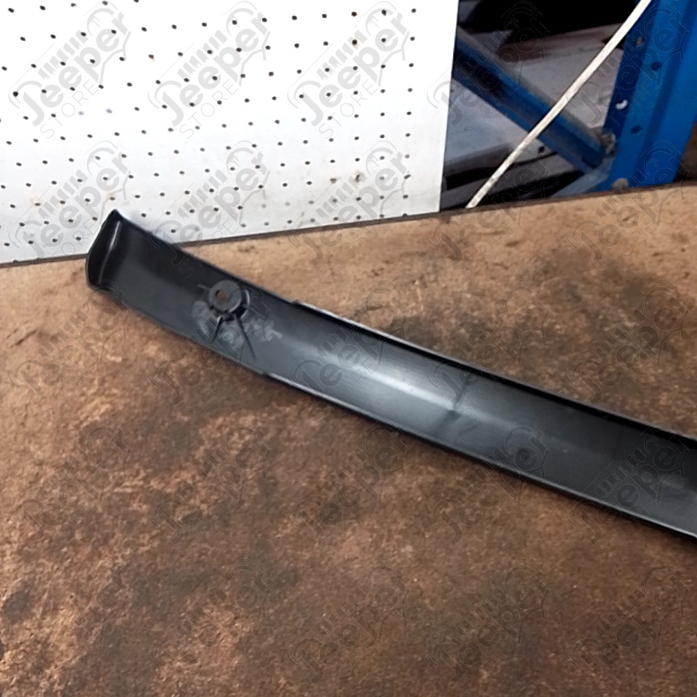 Occasion : Baguette de finition entre pare chocs avant et calandre pour Jeep JL, JT