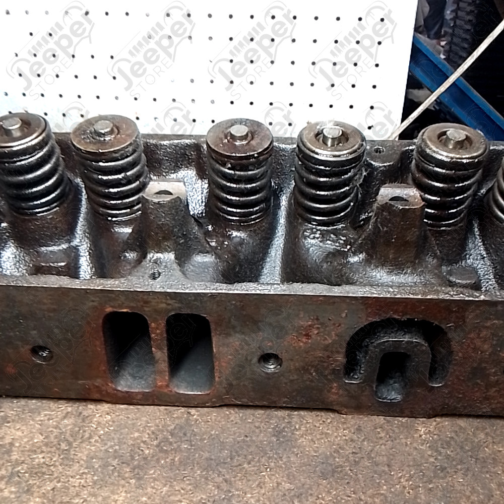 Occasion : Culasse à tester 318 AU small block V8 soupape : 1.78 / 1.50 pour Jeep divers