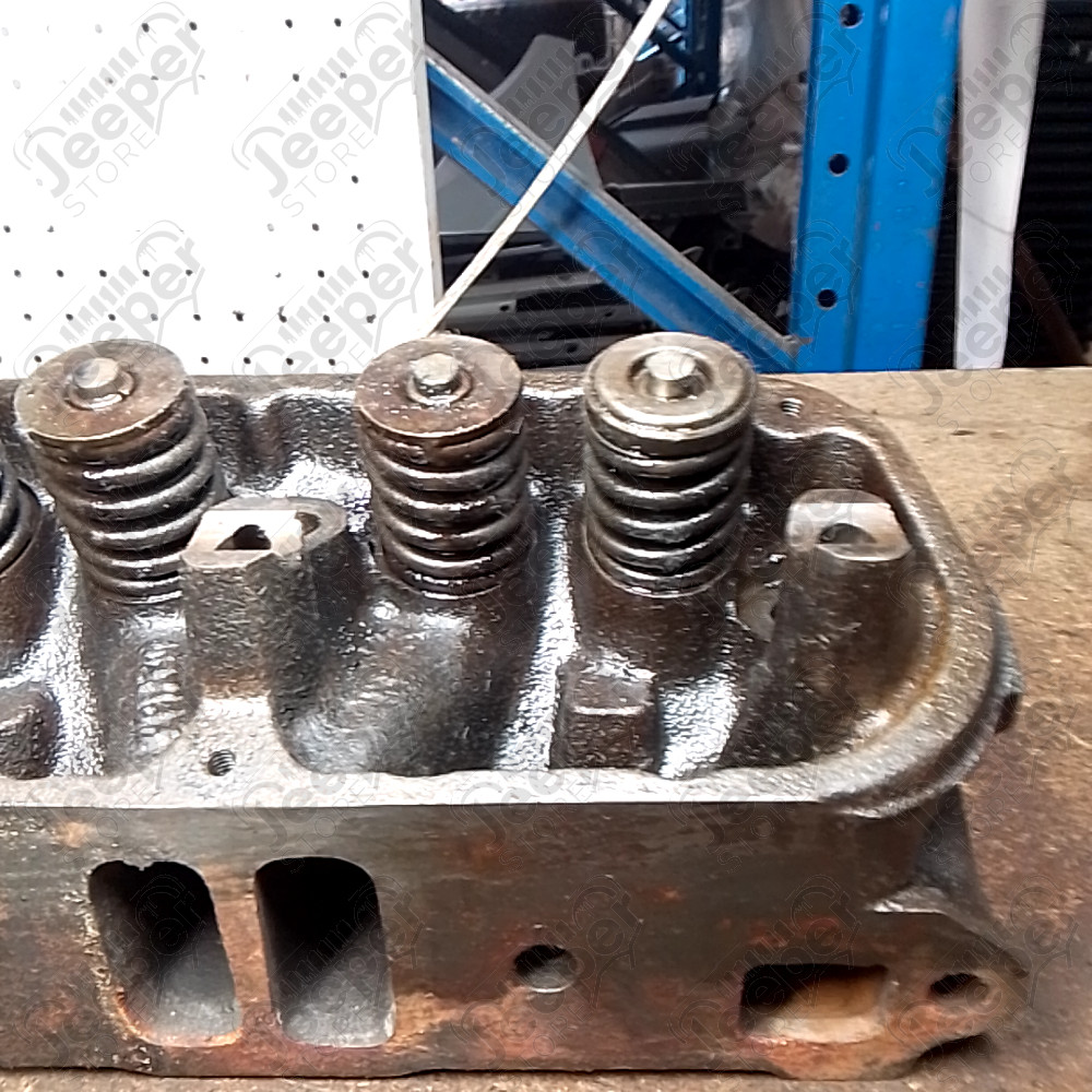 Occasion : Culasse à tester 318 AU small block V8 soupape : 1.78 / 1.50 pour Jeep divers