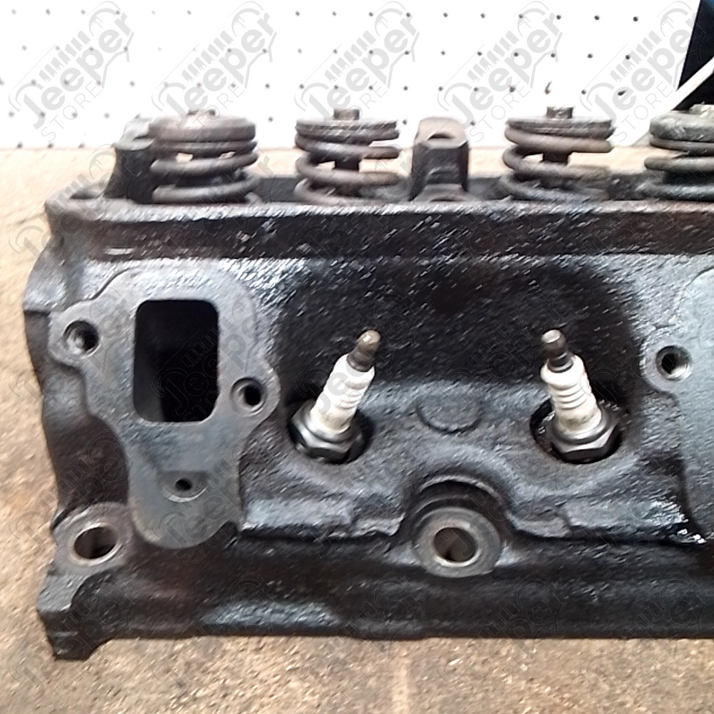 Occasion : Culasse à tester 318 AU small block V8 soupape : 1.78 / 1.50 pour Jeep divers