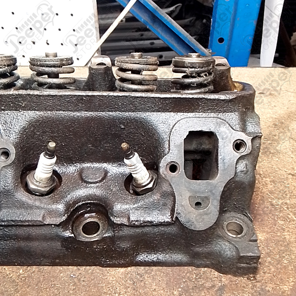 Occasion : Culasse à tester 318 AU small block V8 soupape : 1.78 / 1.50 pour Jeep divers
