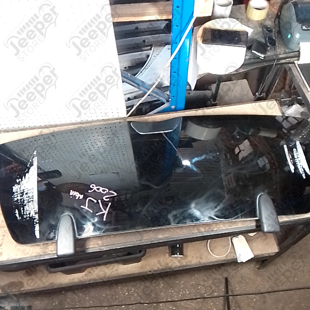 Occasion : Vitre de hayon teintée noire pour Jeep Cherokee Liberty KJ
