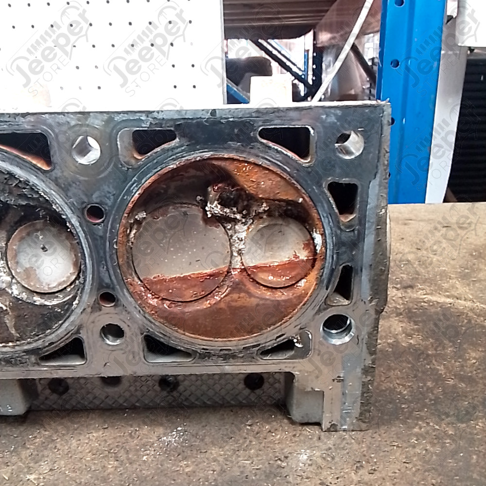 Occasion : Culasse gauche de moteur 3.8L V6 pour Jeep Wrangler JK