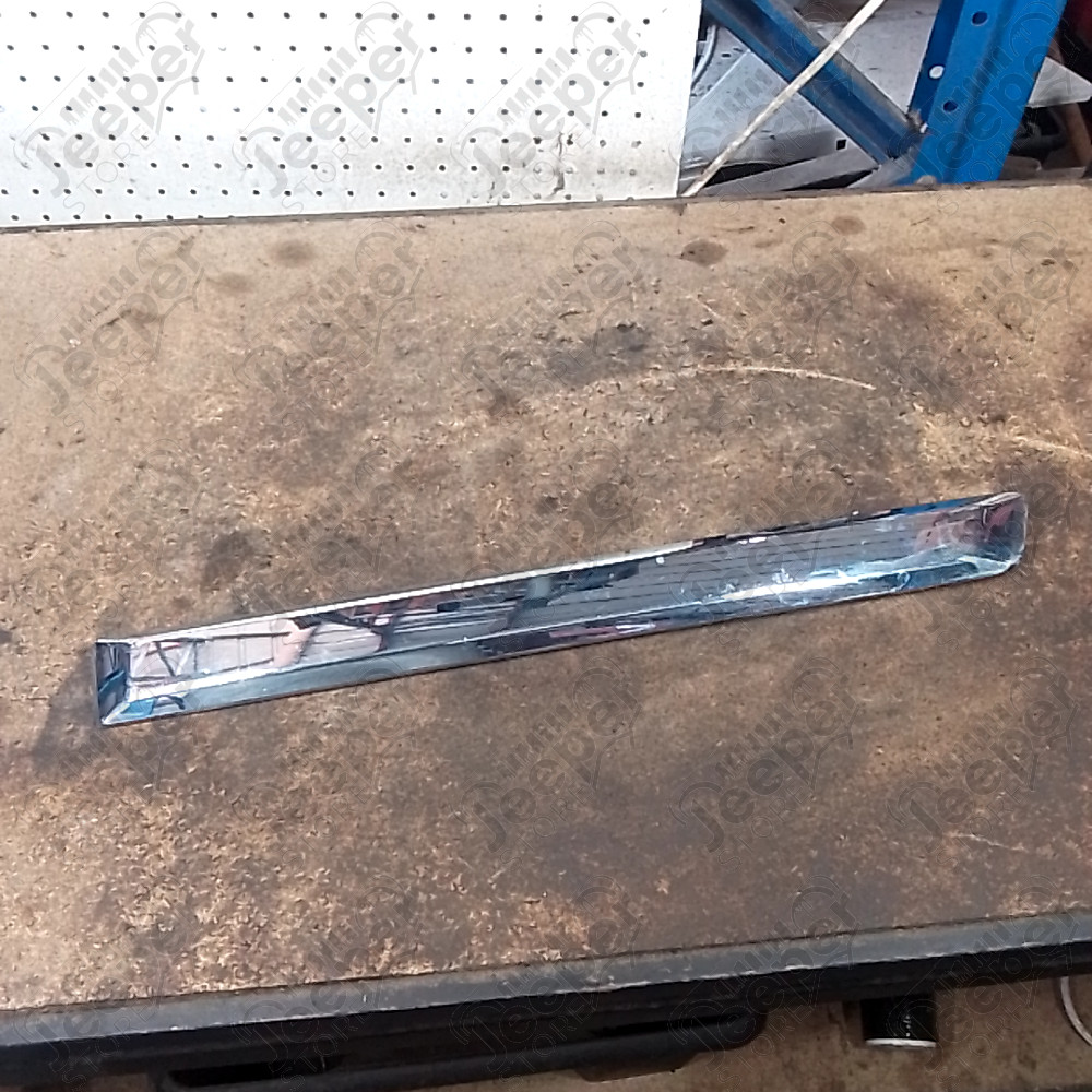 Occasion : Baguette chromée pour porte arrière gauche pour Jeep Grand Cherokee WH, WK