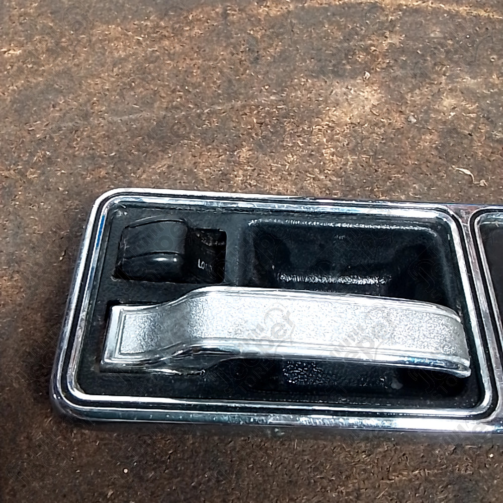 Occasion : Poignée de porte intérieure arrière gauche pour Jeep Cherokee XJ
