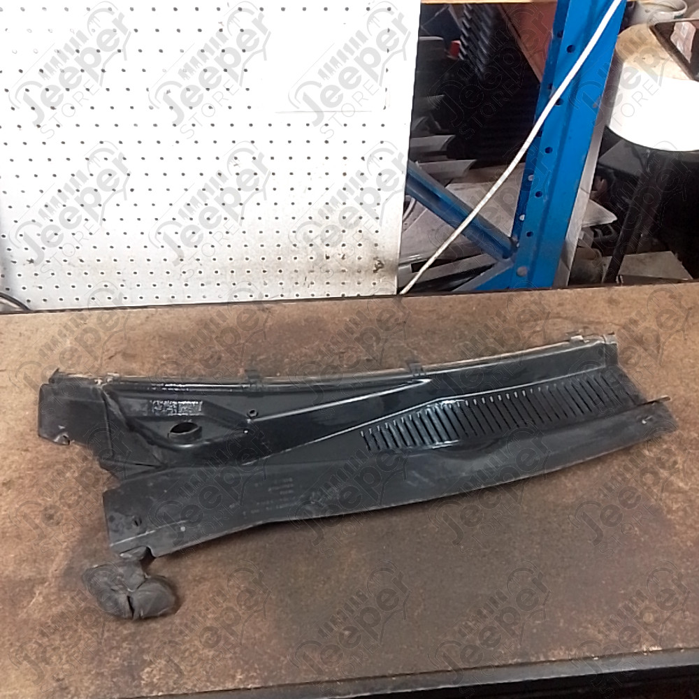 Occasion : Cache essuie glace côté gauche pour Jeep Grand Cherokee WH, WK