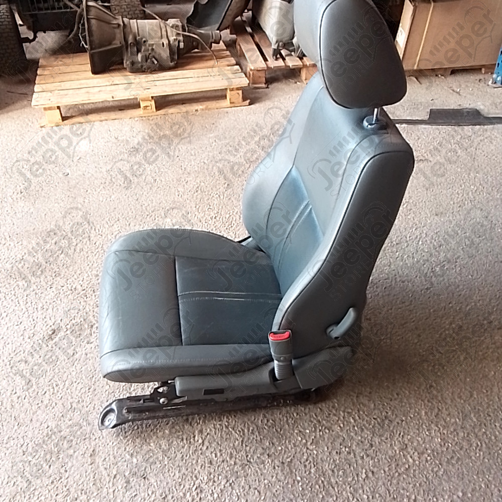 Occasion : Siège passager gris en cuir réglable électriquement (sans son socle) pour Jeep Grand Cherokee WH, WK