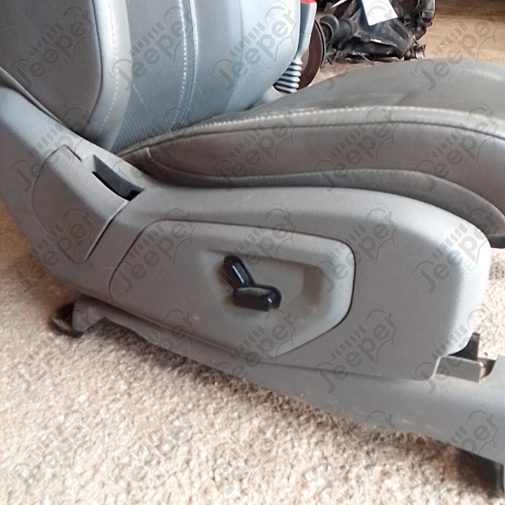 Occasion : Siège passager gris en cuir réglable électriquement (sans son socle) pour Jeep Grand Cherokee WH, WK