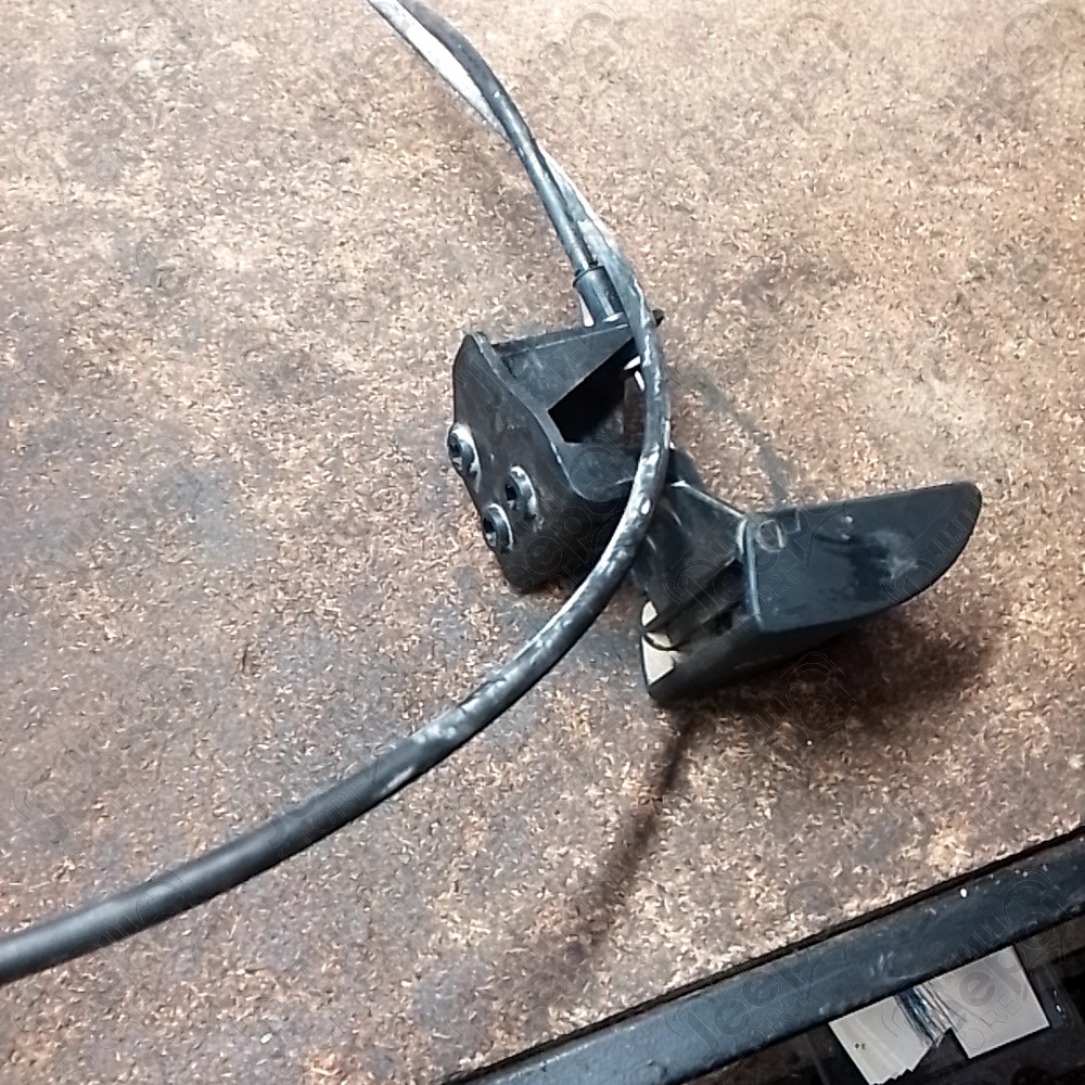 Occasion : Câble ouverture capot moteur pour Jeep Grand Cherokee WH, WK