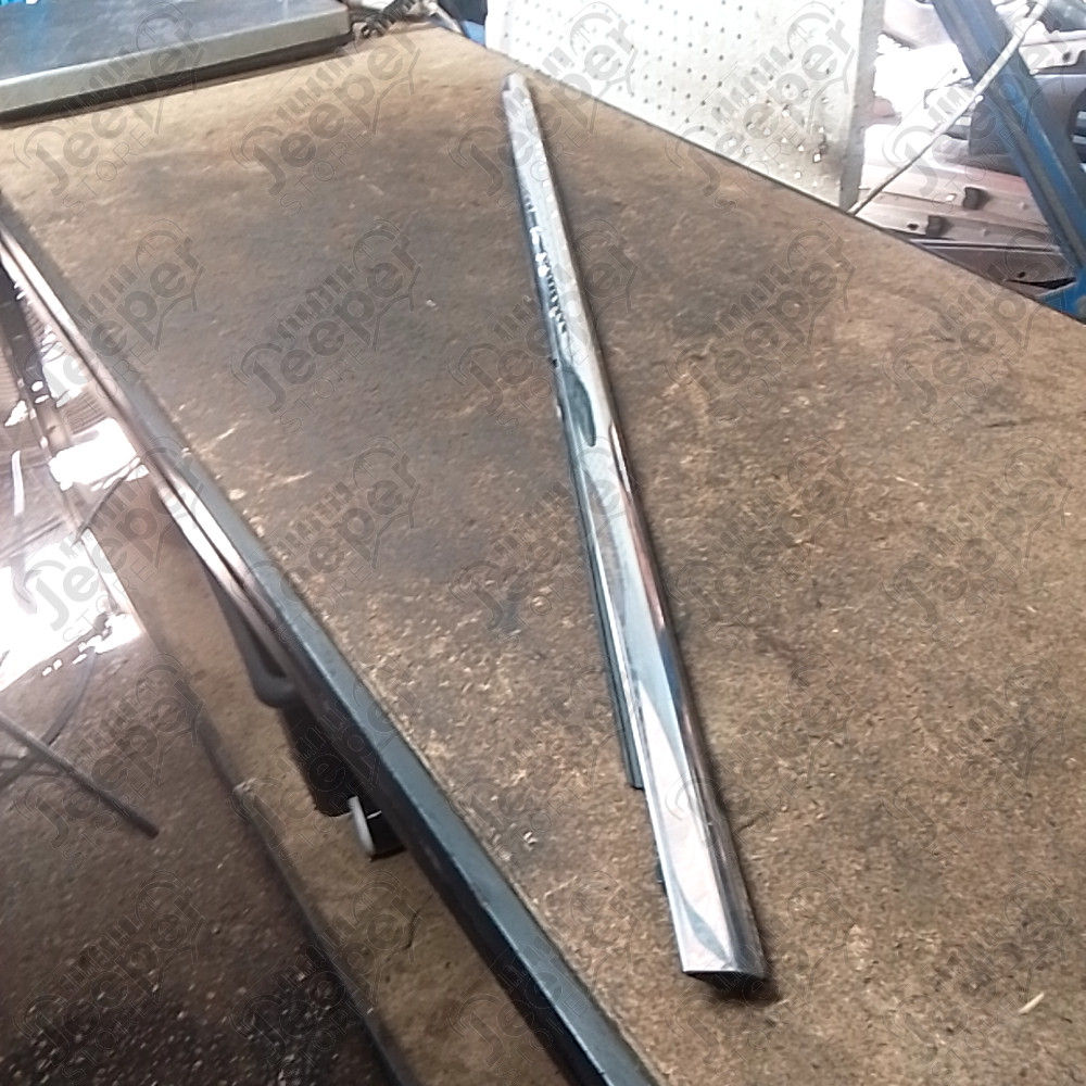 Occasion : Lécheur vitre extérieur avant gauche chromé) pour Jeep Grand Cherokee WH, WK