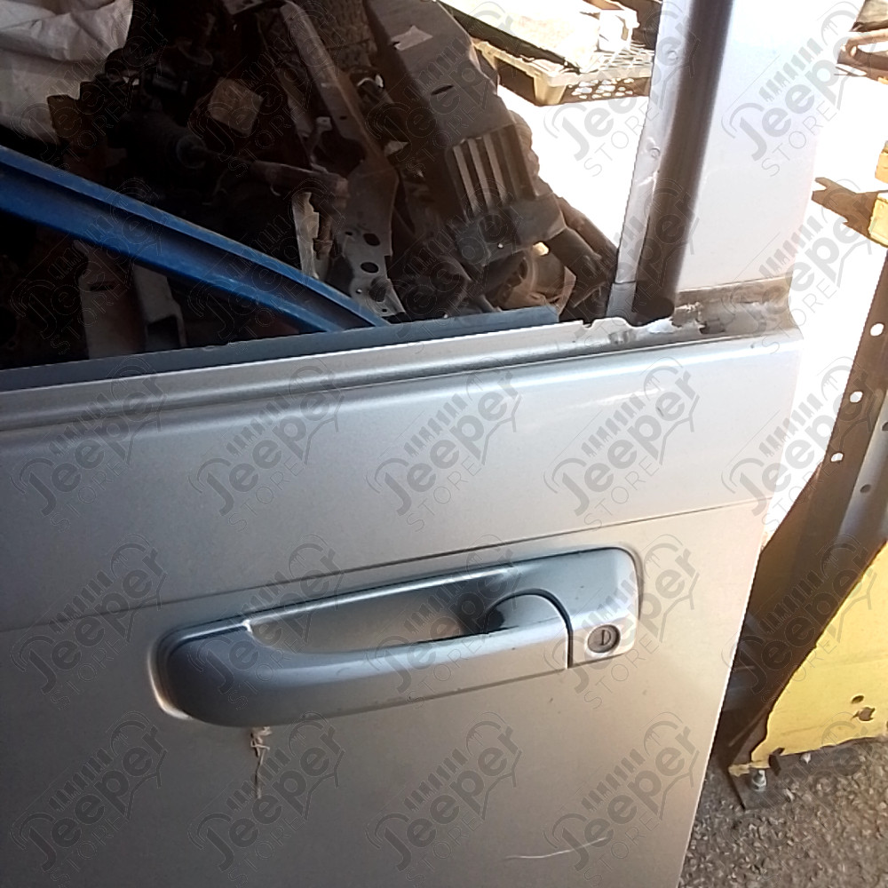 Occasion : Portière avant gauche grise pour Jeep Grand Cherokee WH, WK