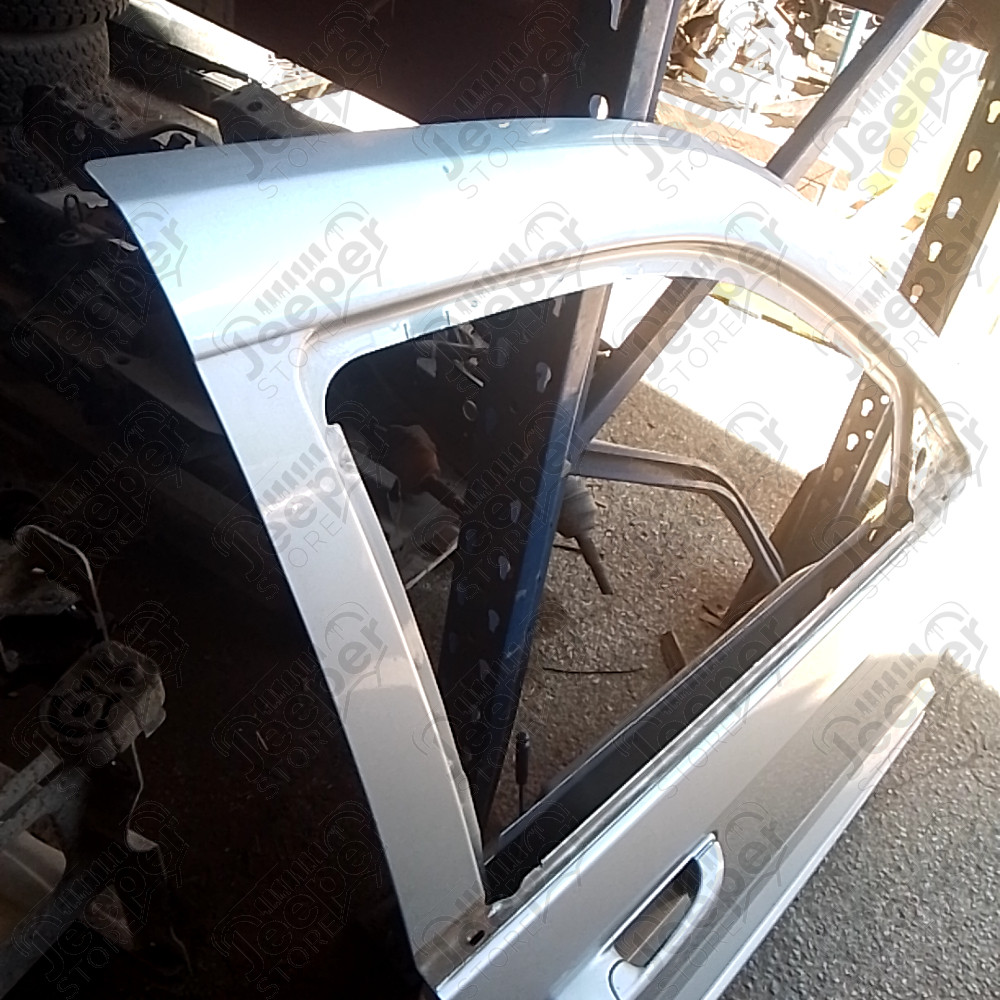 Occasion : Portière avant droite grise pour Jeep Grand Cherokee WH, WK