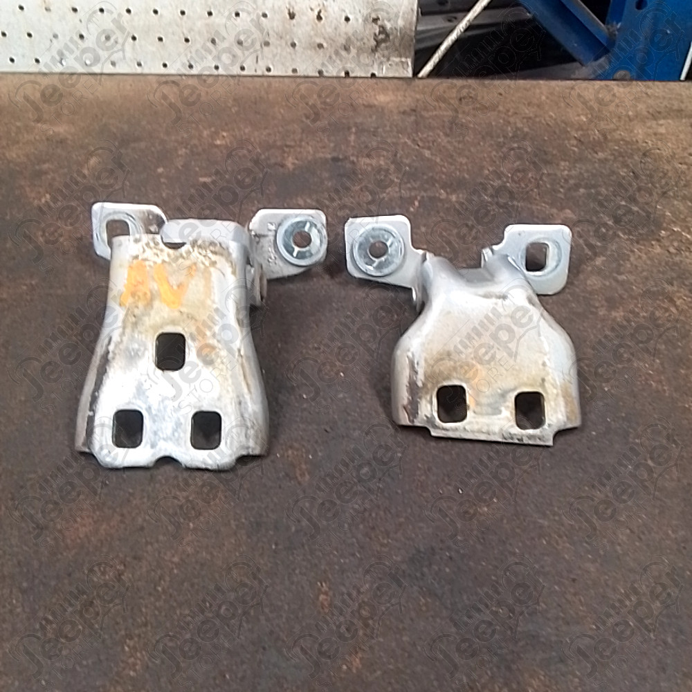 Occasion : Lot de 2 charnières pour porte avant droite (supérieure + inférieure) pour Jeep Grand Cherokee WH, WK