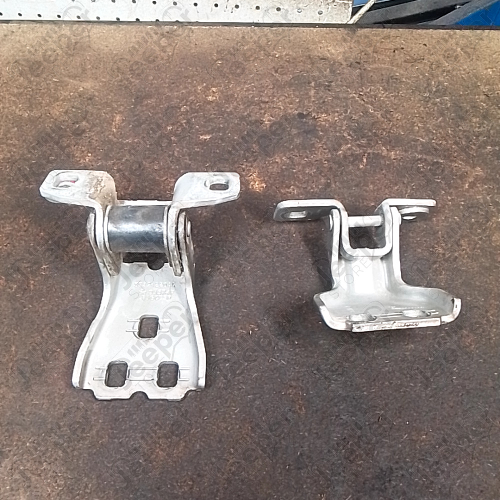 Occasion : Lot de 2 charnières pour porte avant droite (supérieure + inférieure) pour Jeep Grand Cherokee WH, WK