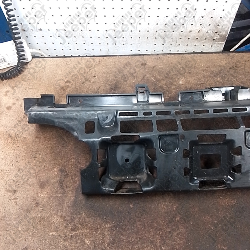 Occasion : Support de montage de pare chocs avant pour Jeep Grand Cherokee WH, WK