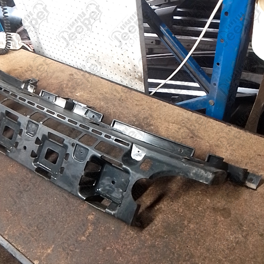 Occasion : Support de montage de pare chocs avant pour Jeep Grand Cherokee WH, WK