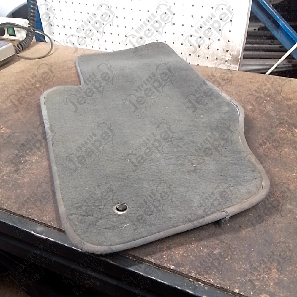 Occasion : Tapis de sol d'origine (conducteur) pour Jeep Grand Cherokee WH, WK