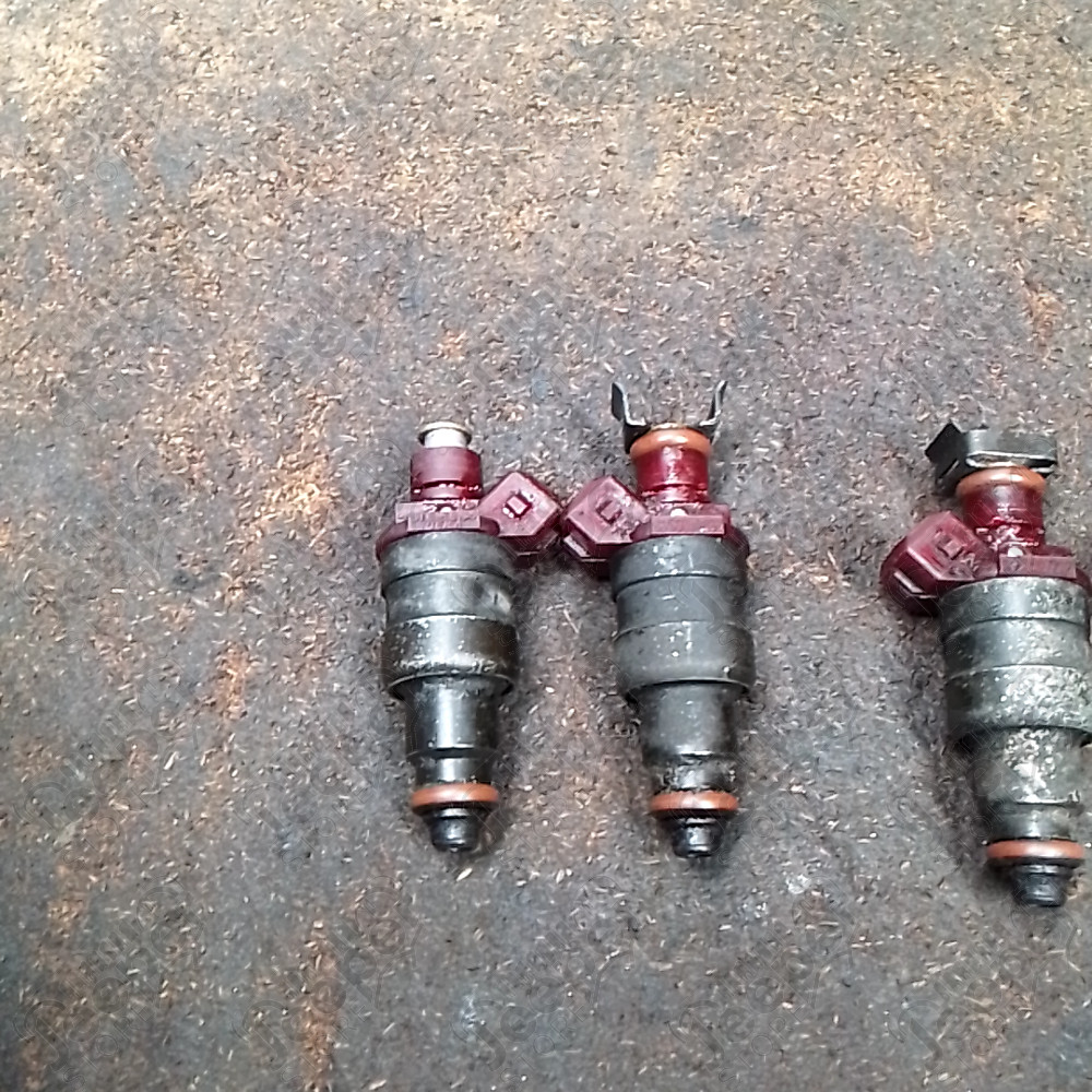 Occasion : Lot de 4 injecteurs pour 2.5L essence multi points pour Jeep YJ, XJ